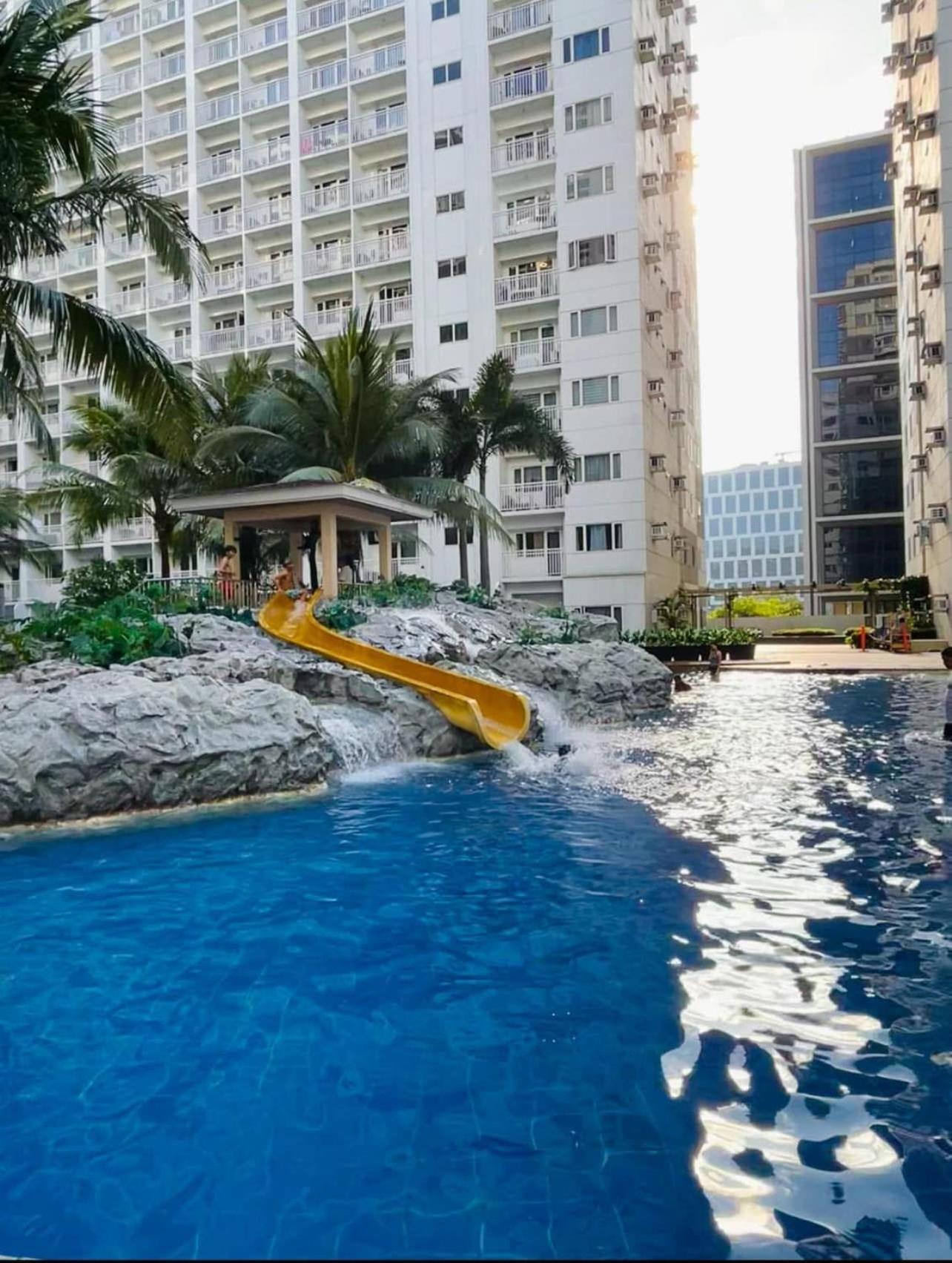 Shore Residence By Cozyhaven'S Homestay Manila Esterno foto